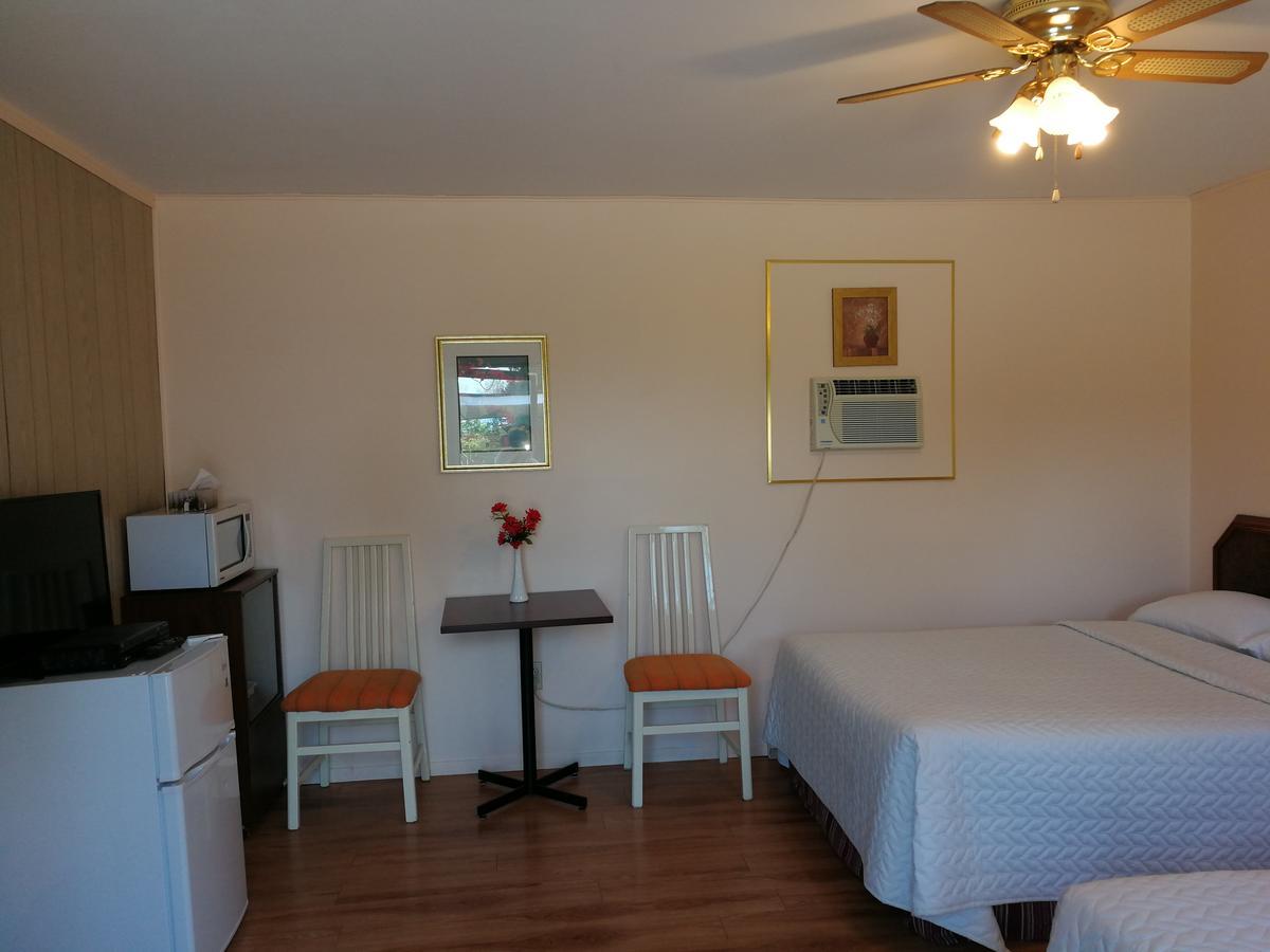 Motel Belair Rigaud ภายนอก รูปภาพ