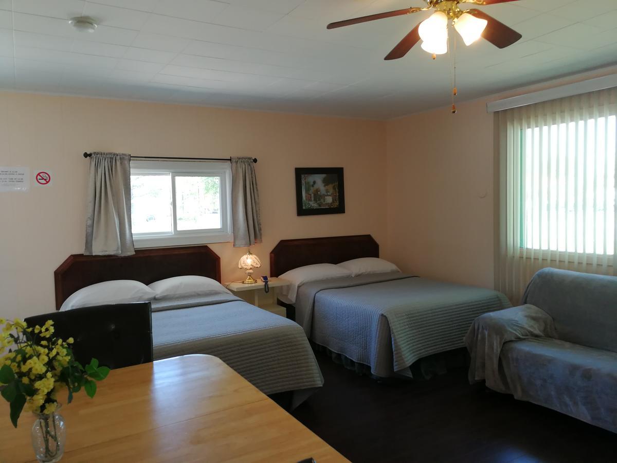 Motel Belair Rigaud ภายนอก รูปภาพ