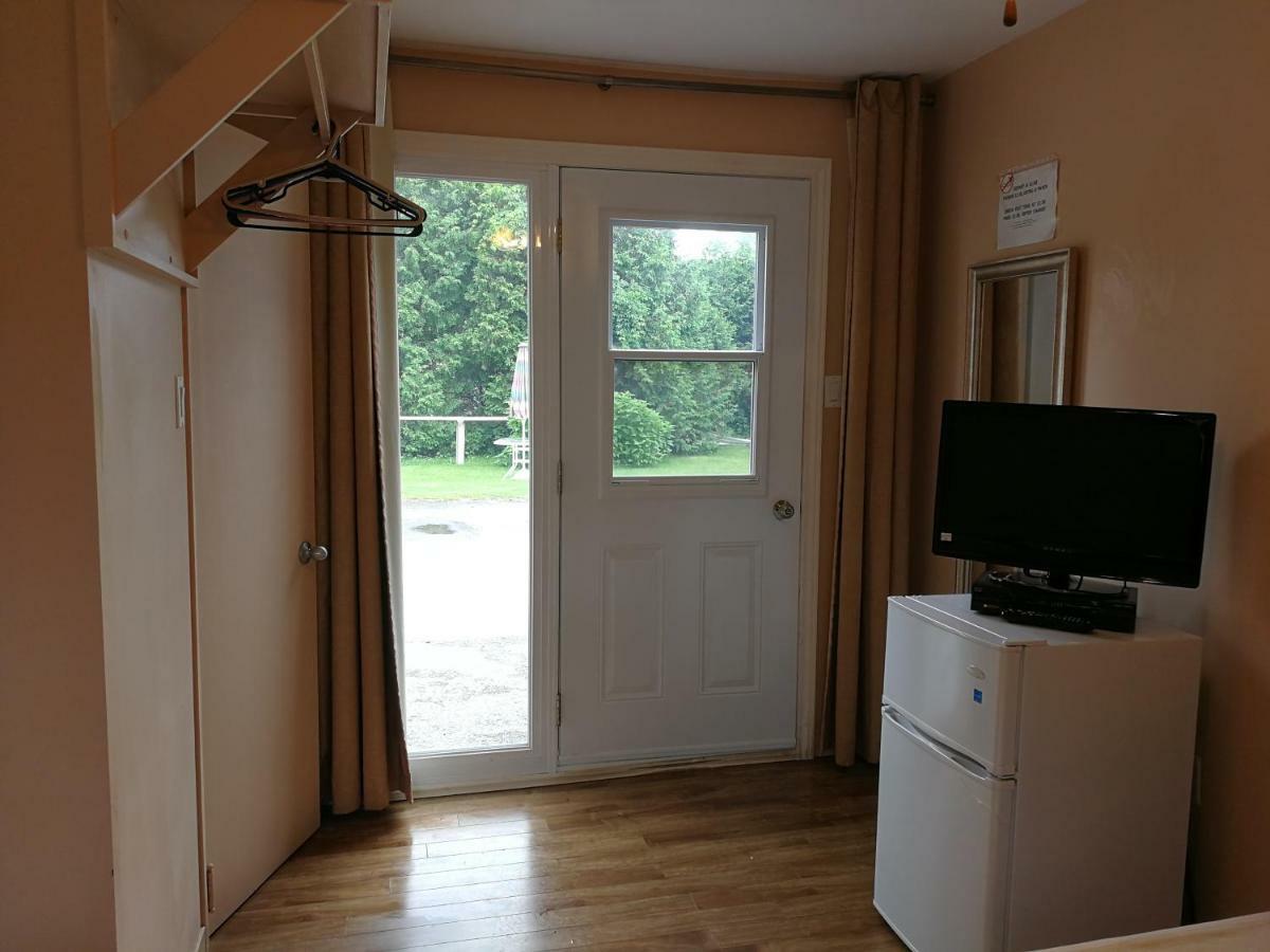 Motel Belair Rigaud ภายนอก รูปภาพ